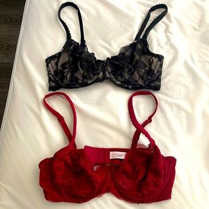 2 VS Lace bras